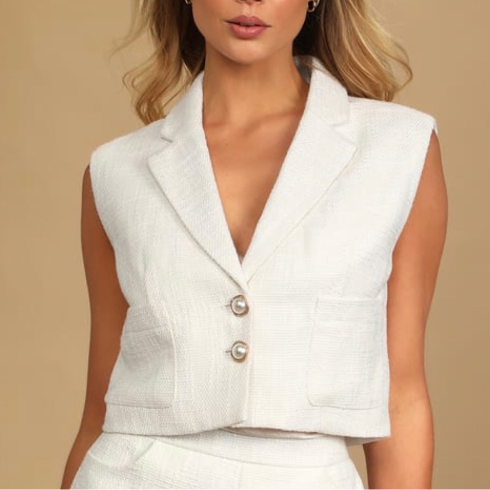 NWT. Lulus Ivory Tweed Sleeveless Top Blazer